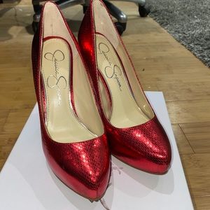 Jessica Simpson: Metallic Red Platform Pumps